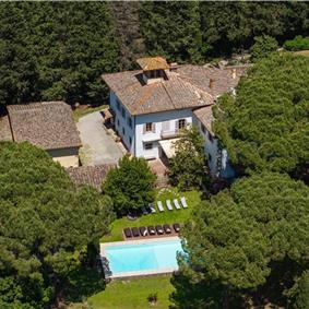 8 Bedroom Villa with Pool near Certaldo, Tuscany, Sleeps 14 - 15